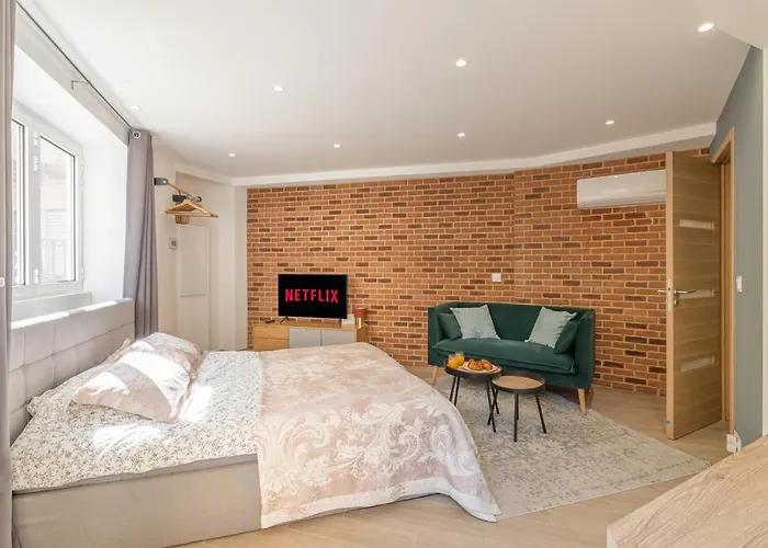 아파트 Ravissant Renove 150m De Monaco 보솔레이